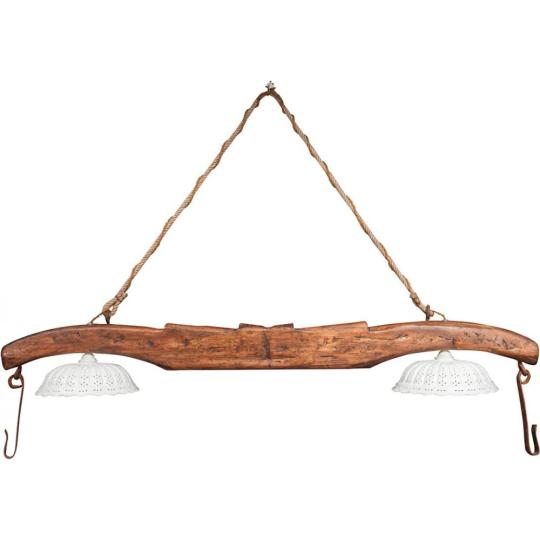 country rustikalny luster zavesne svetlo balaton dedinski dom renovacia prederavena keramika tanier starozitnost antikovany velkorozmerovy dlhy jedalensky stol osvetlenie mediteranske.jpg